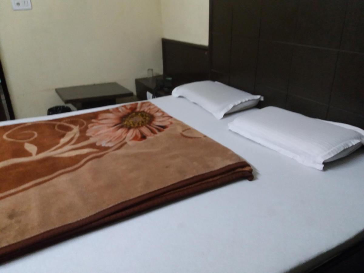 Hotel Roma Villa New Delhi Exteriör bild