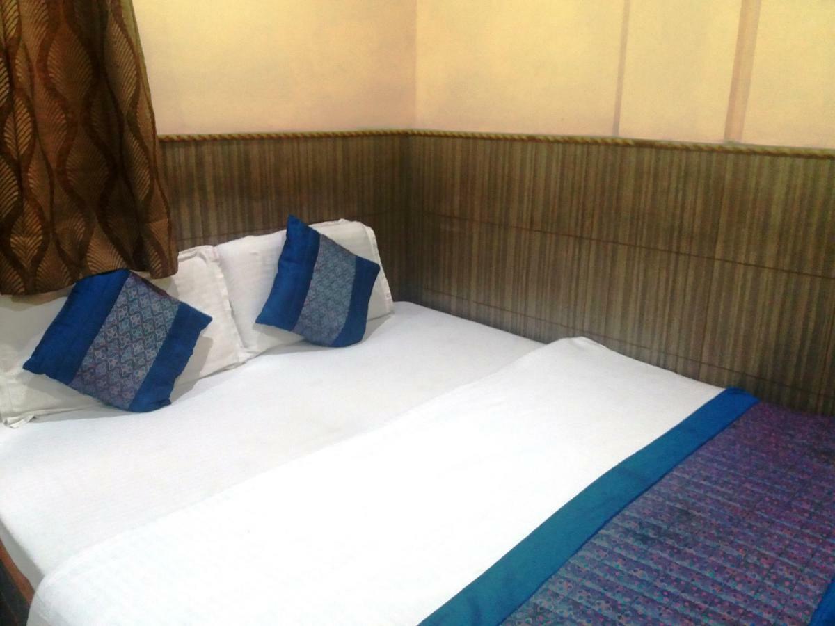Hotel Roma Villa New Delhi Exteriör bild